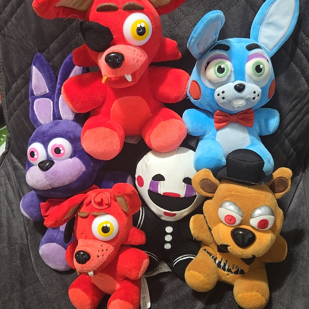 Five Nights at Freddy's Plush Toys Bundle